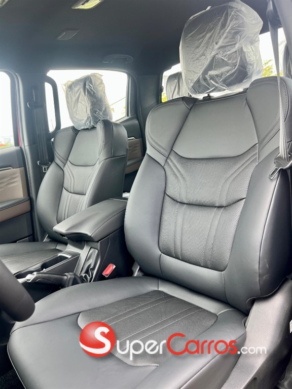 2027 Isuzu DMAX LSE — foto 9 / 12