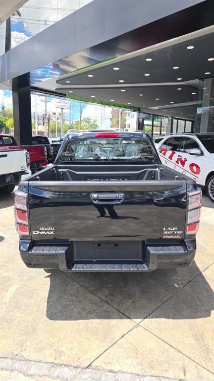 2027 Isuzu DMAX LSE — foto 5 / 12
