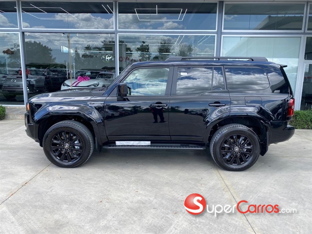 2027 Toyota Land Cruiser Prado LUXURY 1L — foto 3 / 9