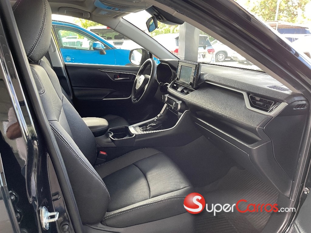 2019 Toyota RAV4 XLE — foto 7 / 10