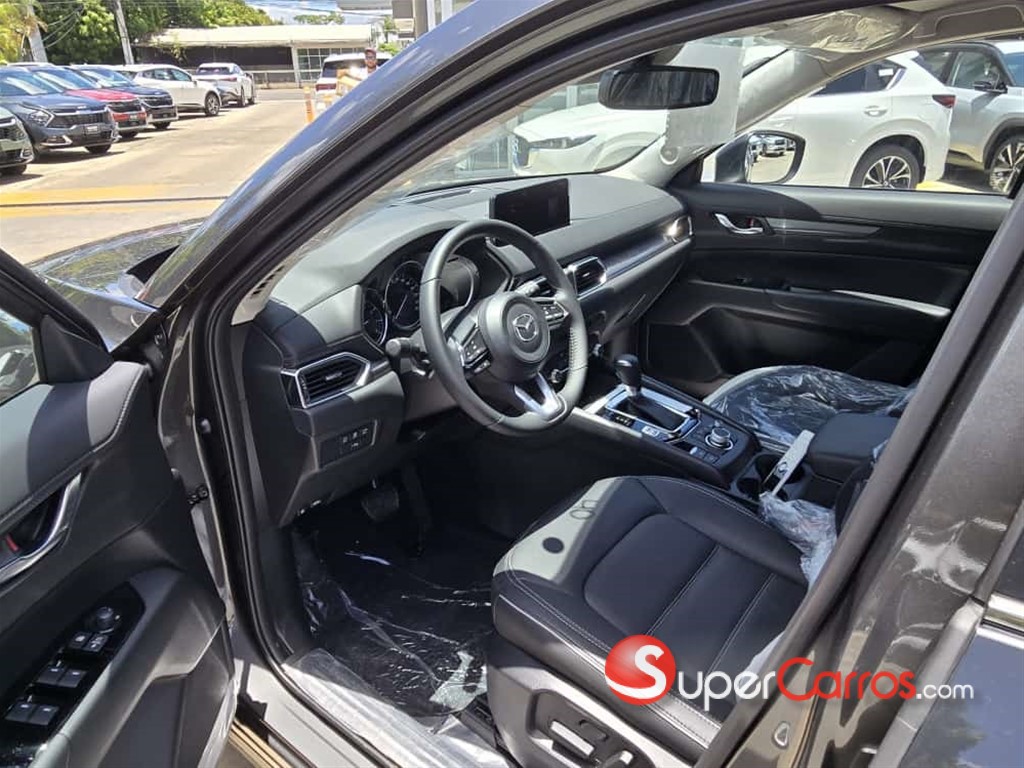 2027 Mazda CX-5 GS — foto 6 / 8