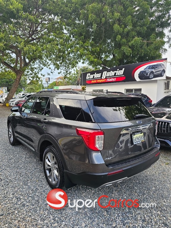 2020 Ford Explorer XLT 4WD — foto 5 / 11