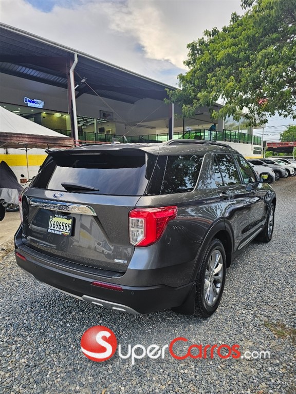 2020 Ford Explorer XLT 4WD — foto 9 / 11