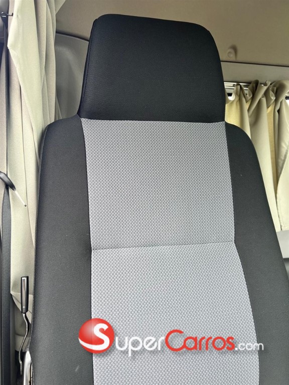 2024 Hino 700 — foto 9 / 12