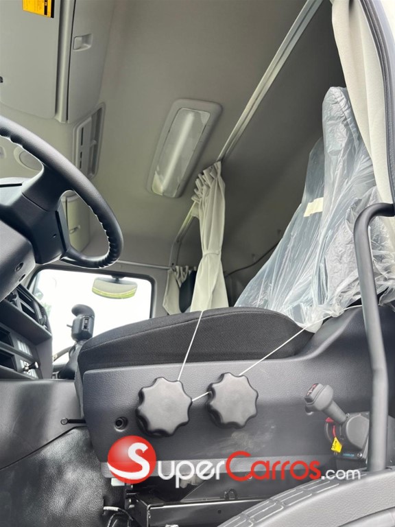2024 Hino 700 — foto 10 / 12