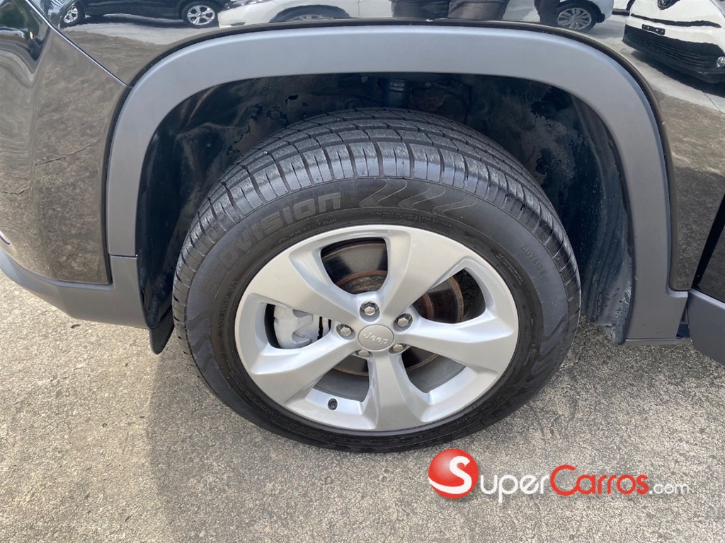 2019 Jeep Cherokee Limited — foto 2 / 9