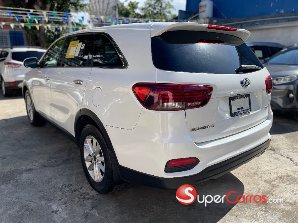 2020 Kia Sorento LX — foto 6 / 11