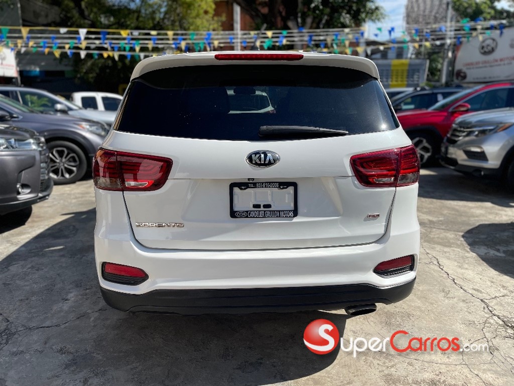 2020 Kia Sorento LX — foto 7 / 11