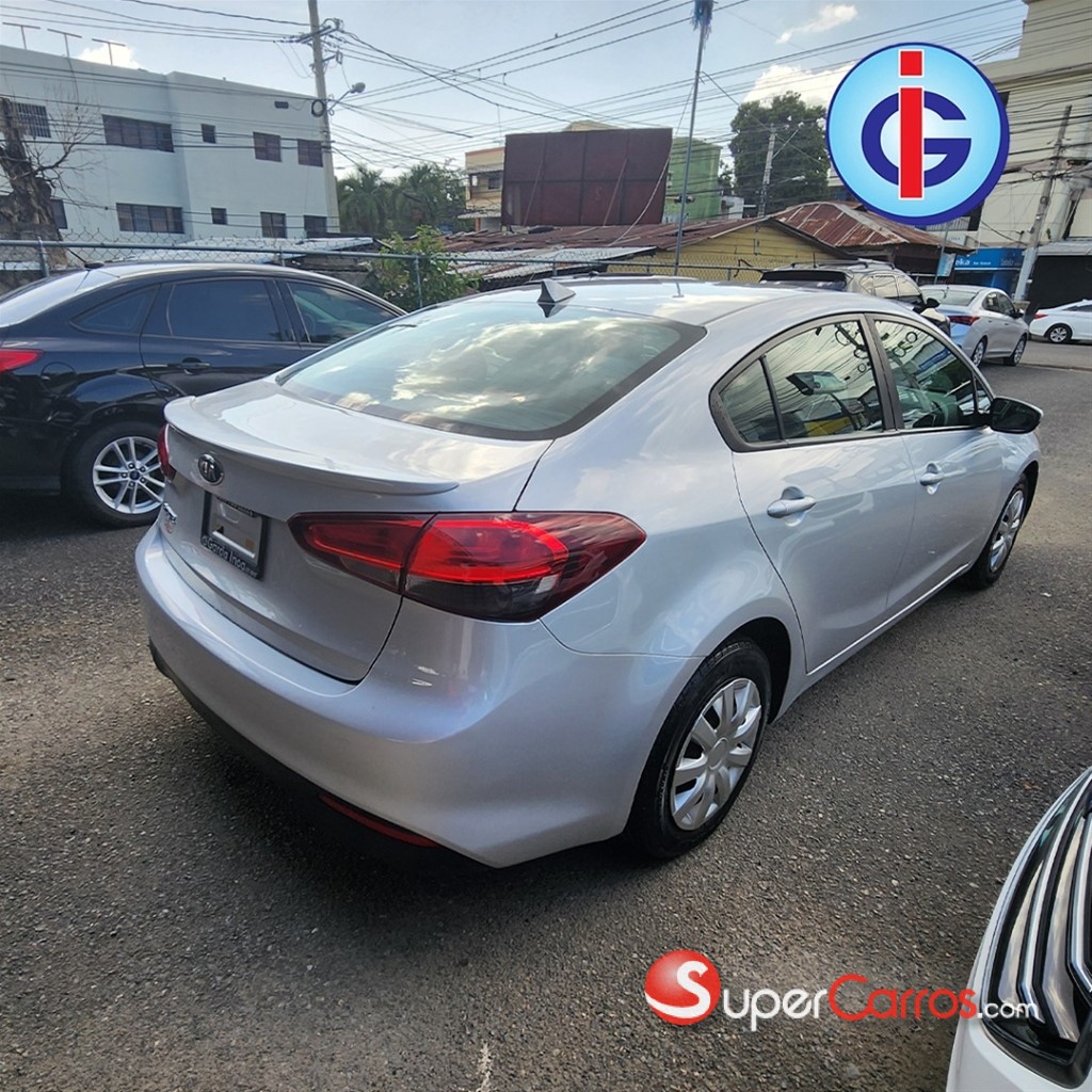 2018 Kia Forte LX — foto 5 / 11