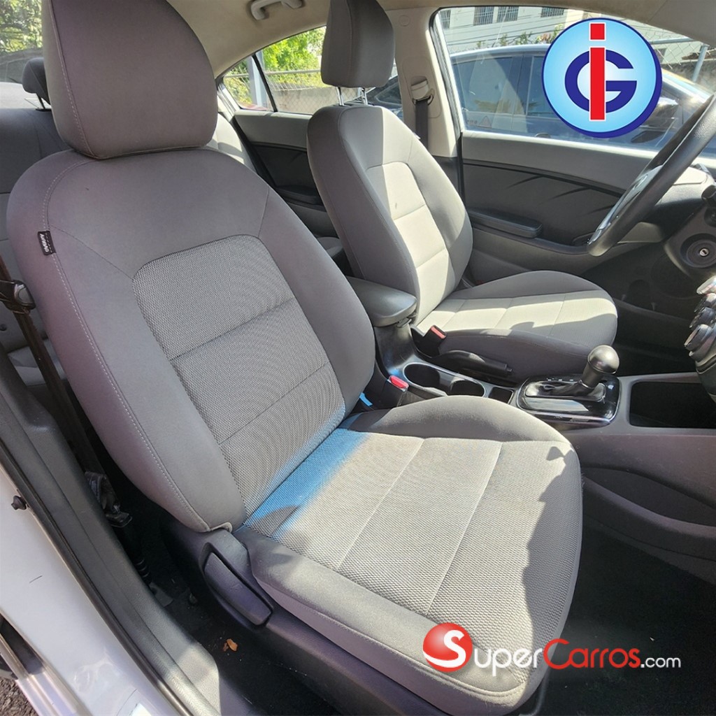 2018 Kia Forte LX — foto 11 / 11