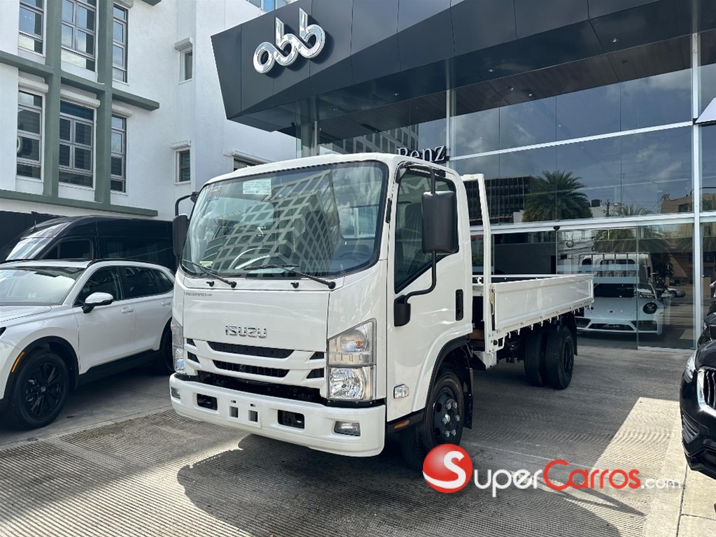 2026 Isuzu NPR 14 pies