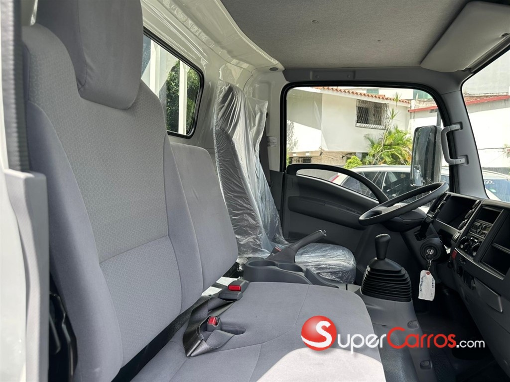 2026 Isuzu NPR 14 pies — foto 9 / 12