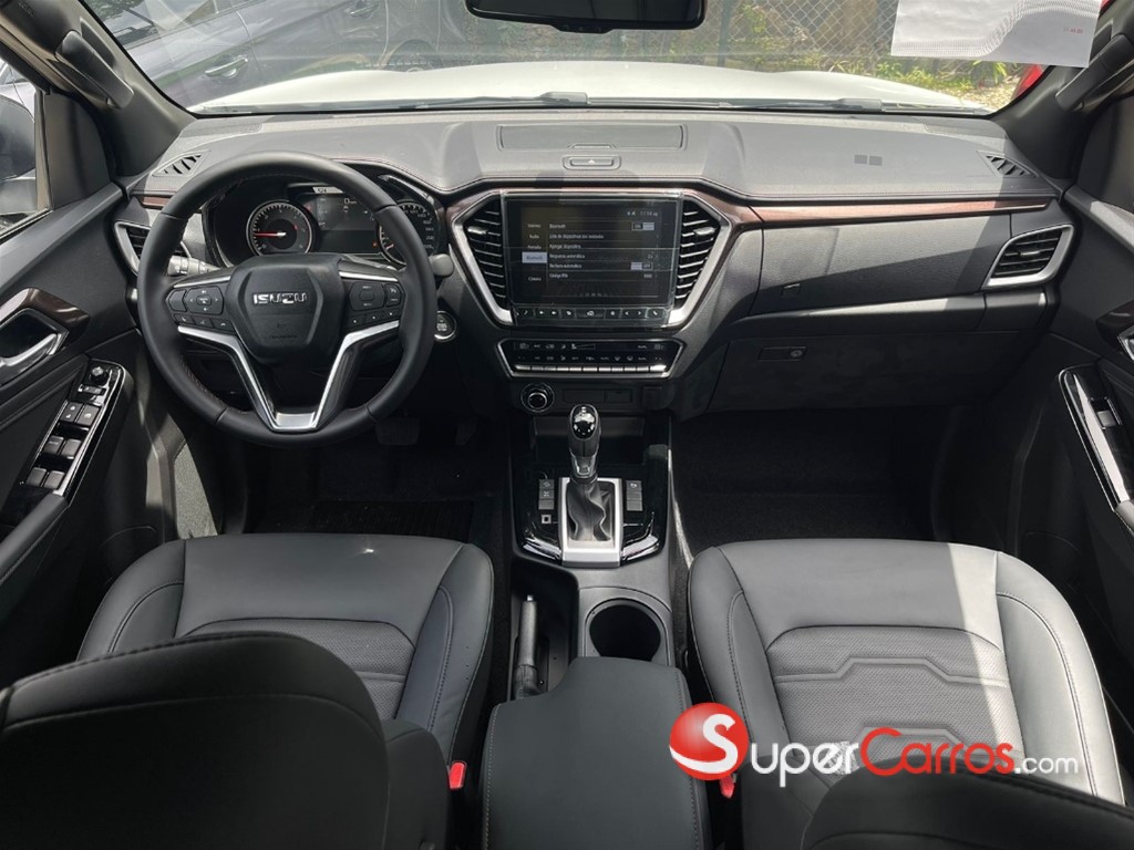 2026 Isuzu DMAX LSE — foto 8 / 12