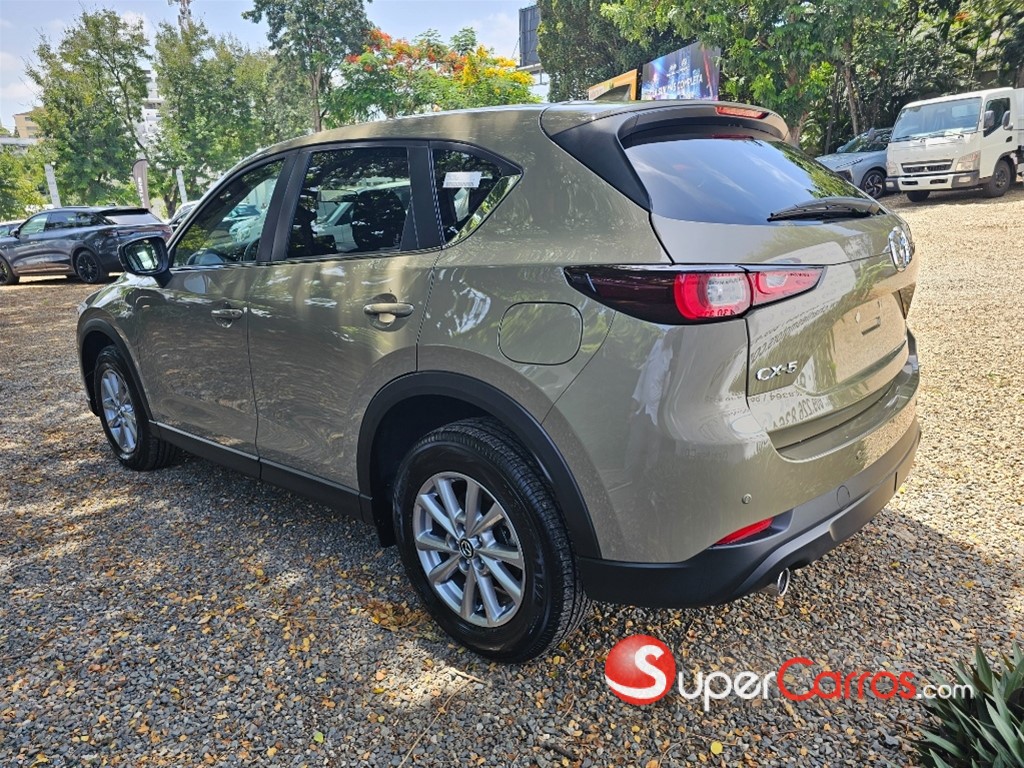 2027 Mazda CX-5 CE — foto 4 / 11