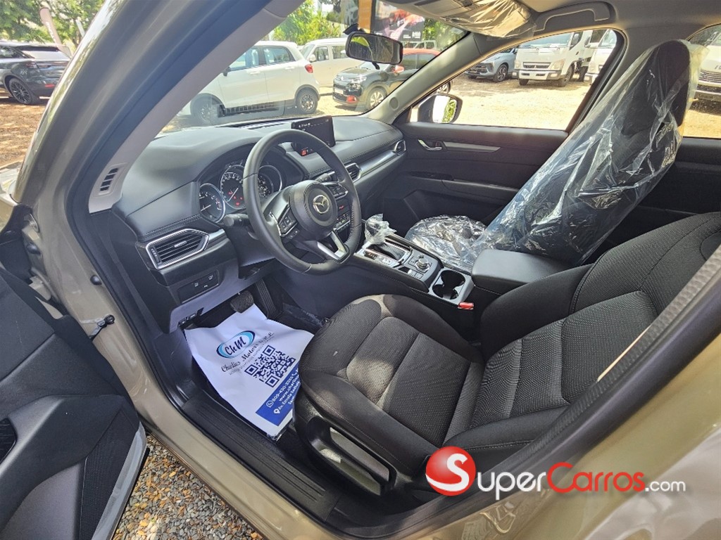 2027 Mazda CX-5 CE — foto 6 / 11