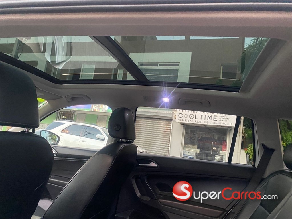 2018 Volkswagen Tiguan SEL 4Motion — foto 9 / 12
