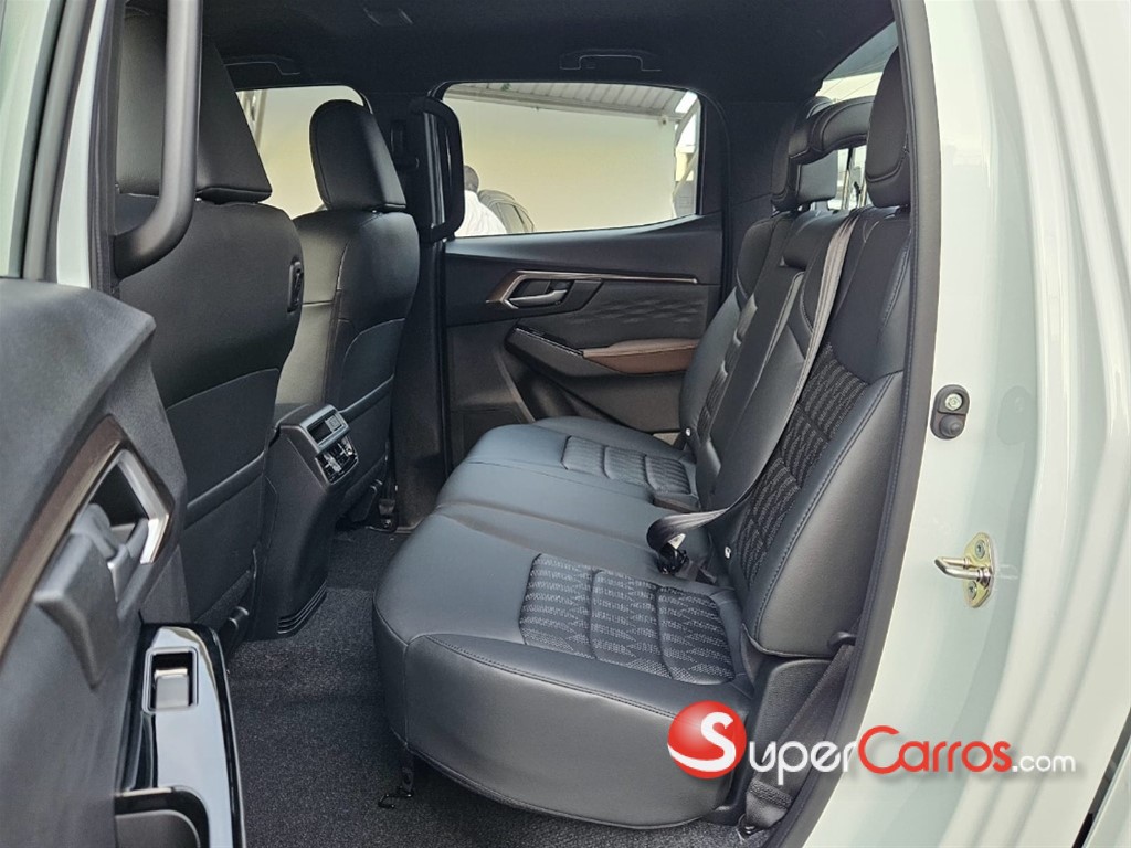 2026 Isuzu DMAX LSE — foto 8 / 12