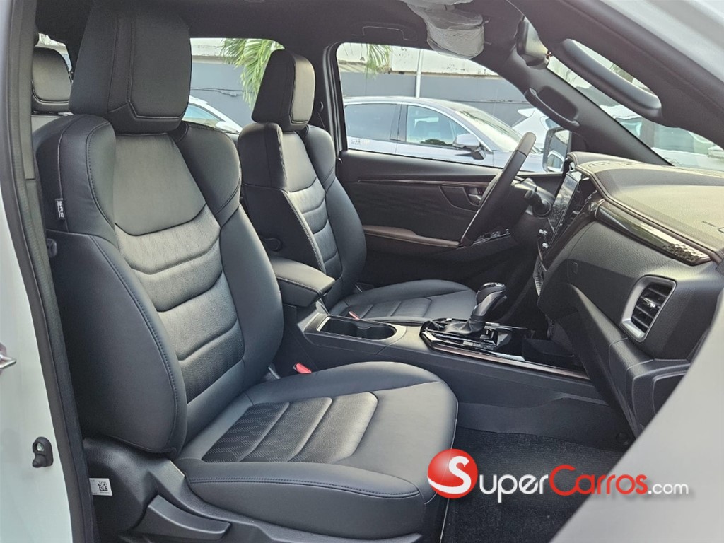 2026 Isuzu DMAX LSE — foto 9 / 12