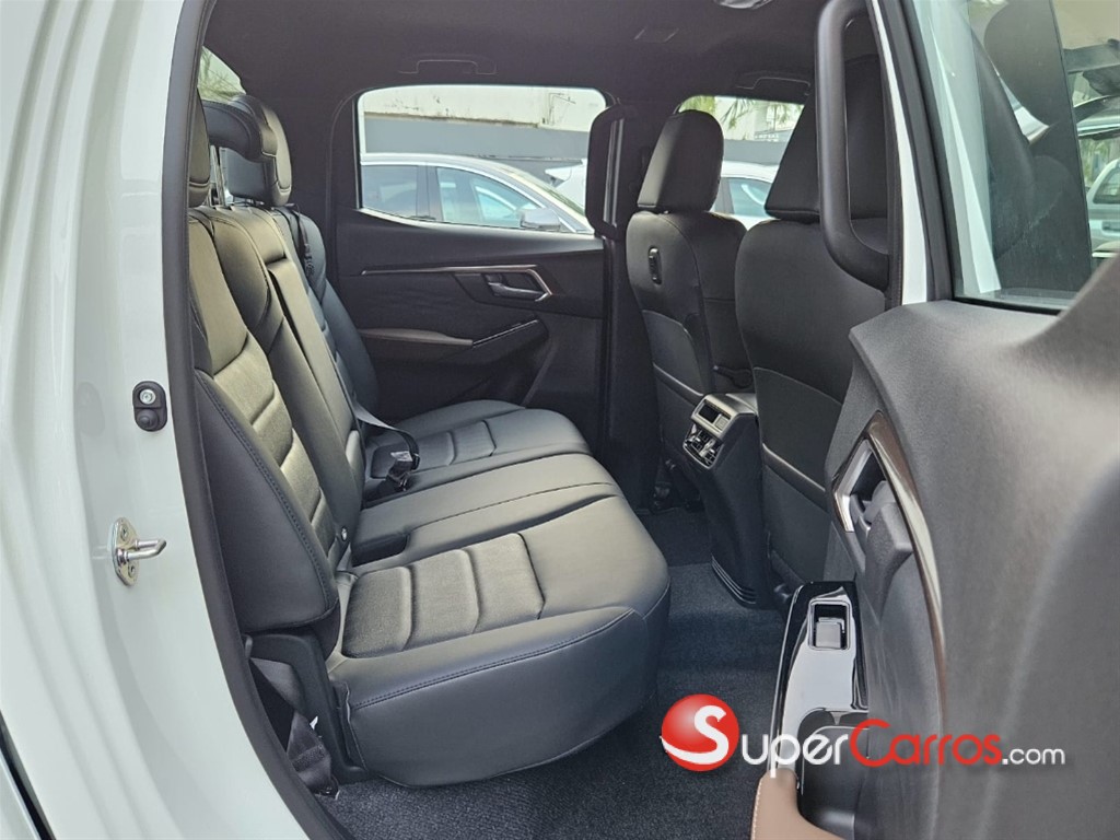 2026 Isuzu DMAX LSE — foto 10 / 12