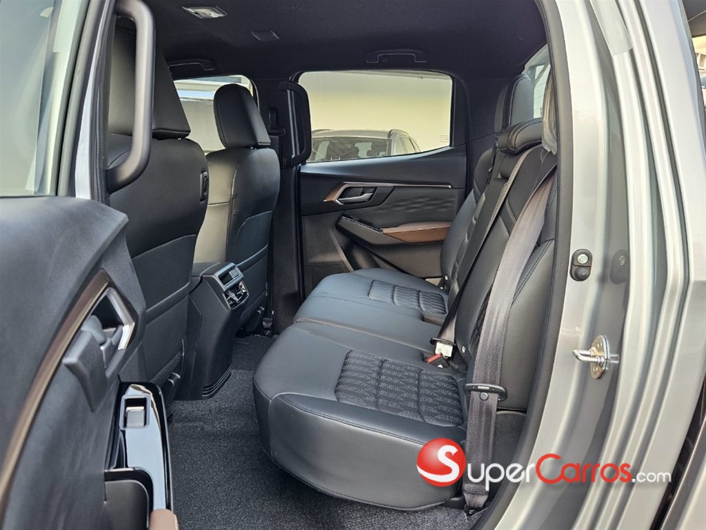 2026 Isuzu DMAX LSE — foto 8 / 12