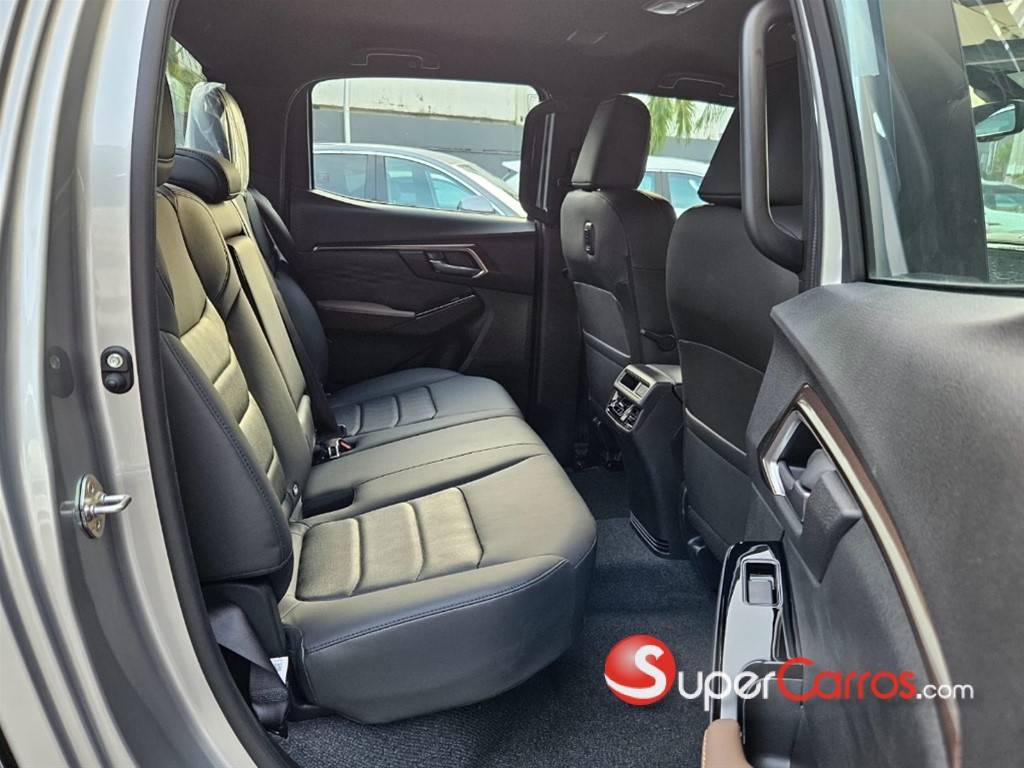 2026 Isuzu DMAX LSE — foto 10 / 12