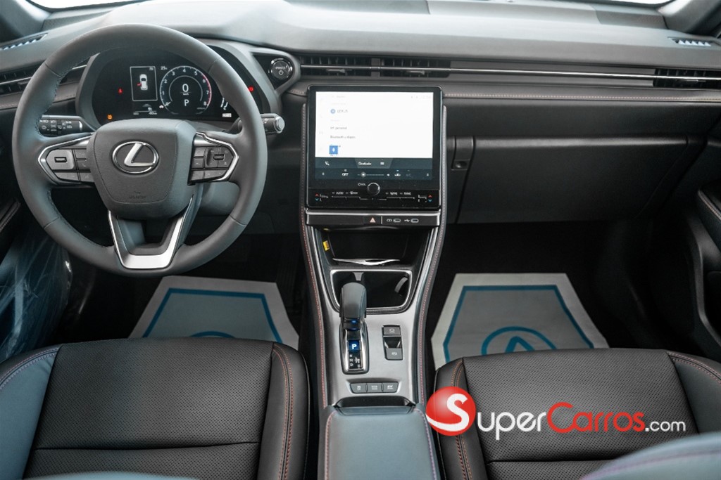 2025 Lexus LBX — foto 7 / 12