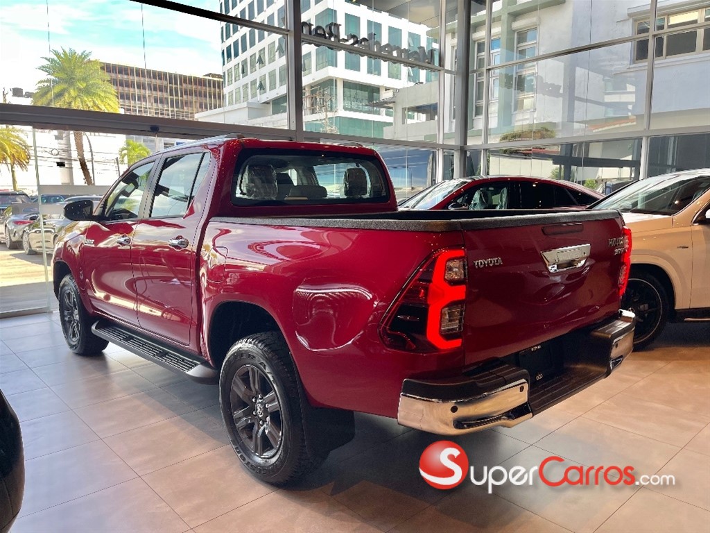 2025 Toyota Hilux Limited — foto 4 / 12