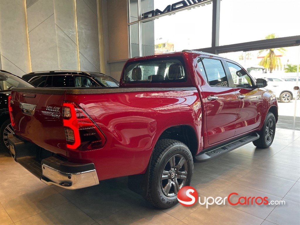 2025 Toyota Hilux Limited — foto 6 / 12