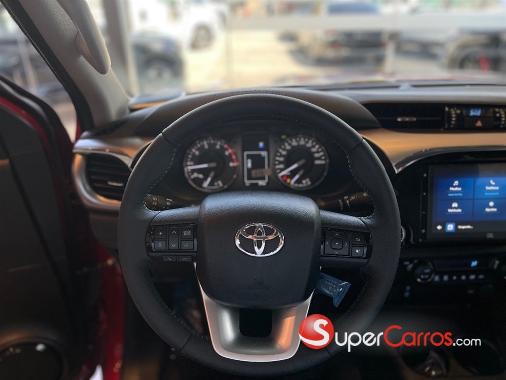 2025 Toyota Hilux Limited — foto 11 / 12
