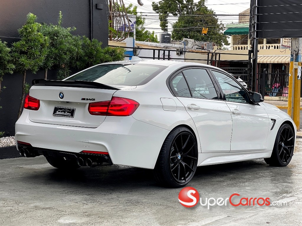 2017 BMW Serie 3 — foto 4 / 12
