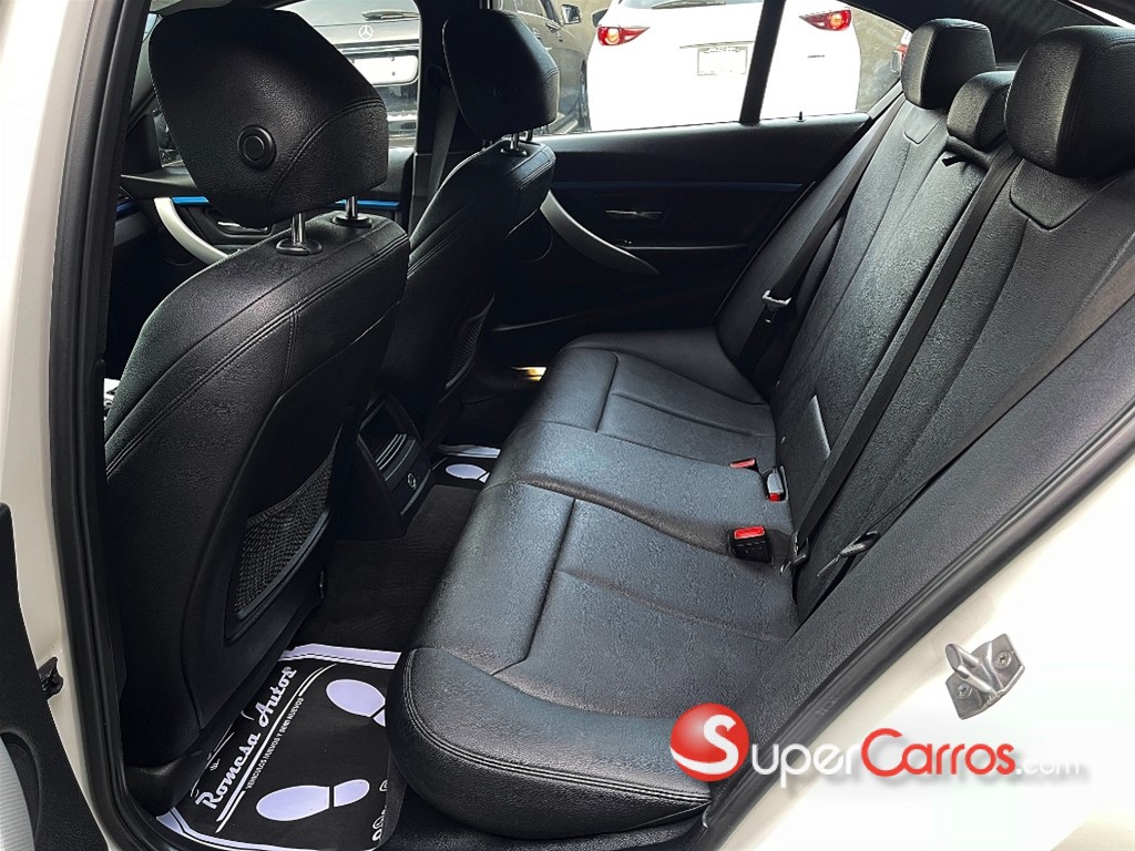 2017 BMW Serie 3 — foto 8 / 12