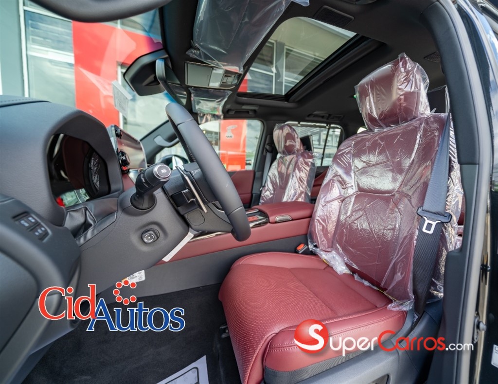 2026 Lexus LX 600 URBAN — foto 10 / 12