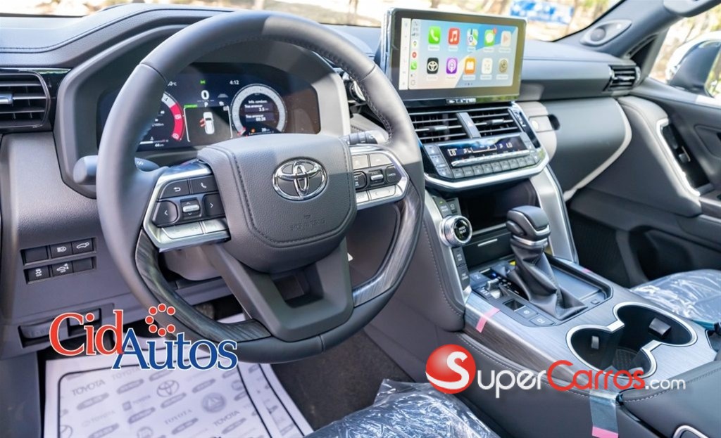2027 Toyota Land Cruiser VXR — foto 6 / 12