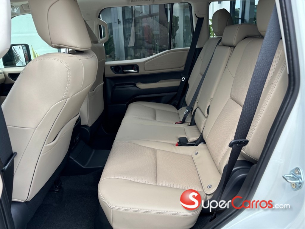 2025 Toyota Land Cruiser Prado LUXURY 1L — foto 4 / 8