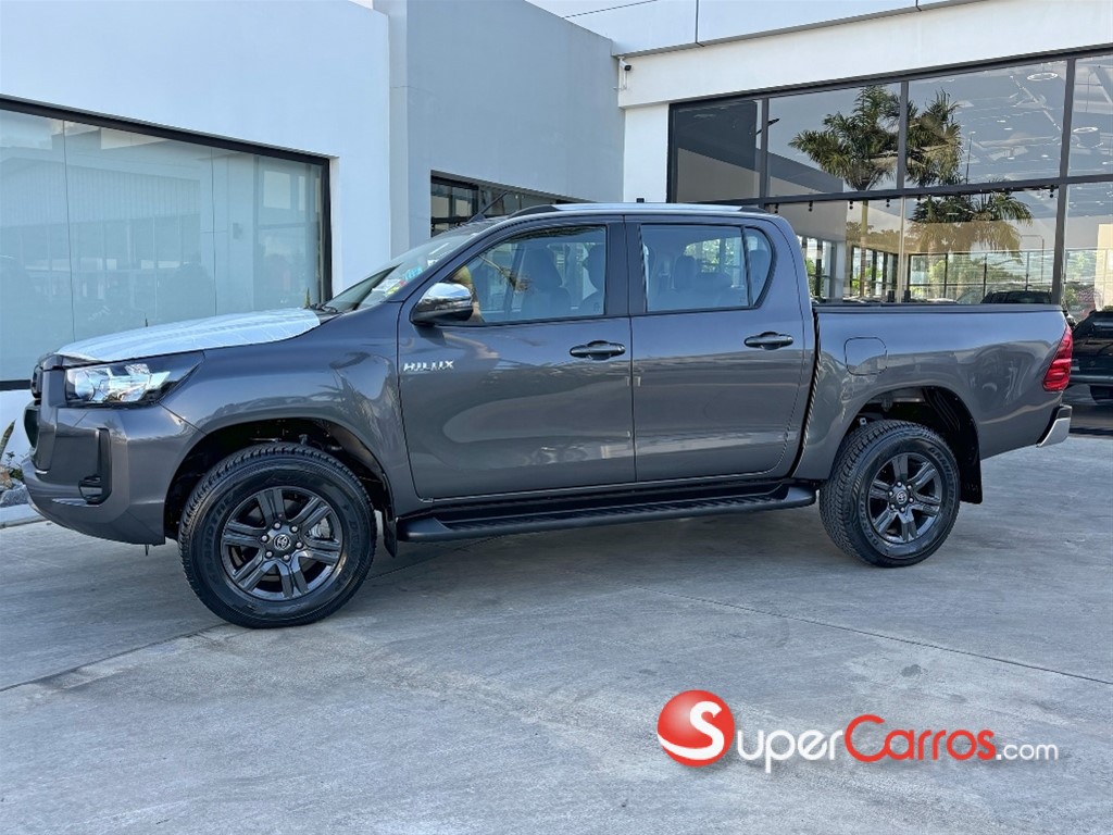 2026 Toyota Hilux 2.4 — foto 2 / 8