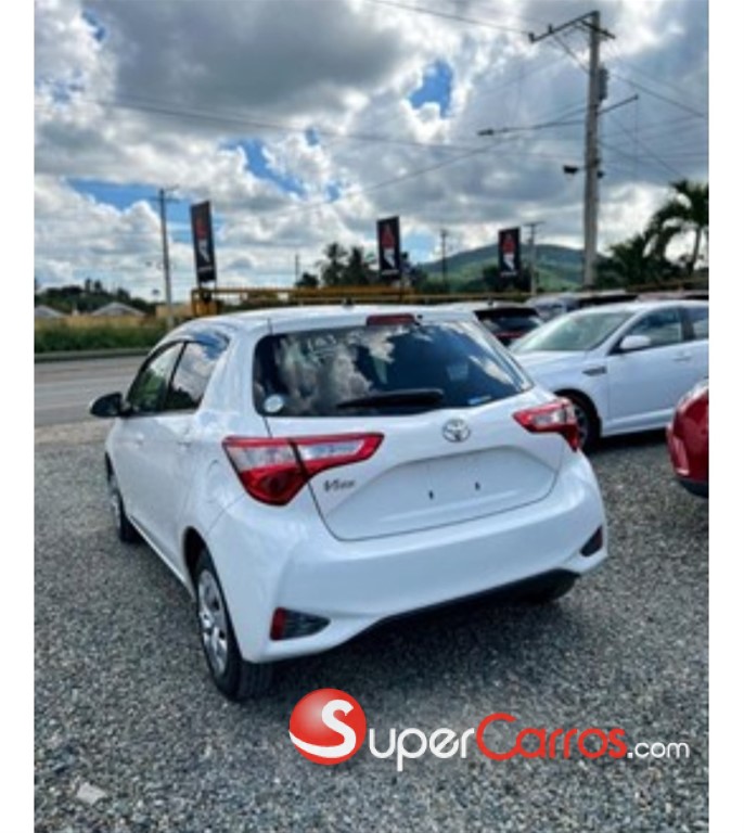 2019 Toyota VITZ — foto 2 / 4