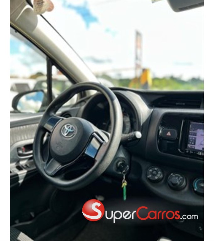 2019 Toyota VITZ — foto 4 / 4