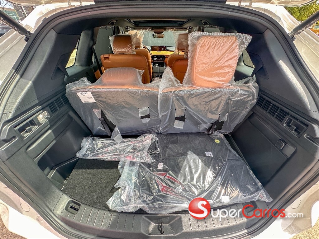 2025 Mazda CX-90 High Plus MHEV — foto 10 / 10