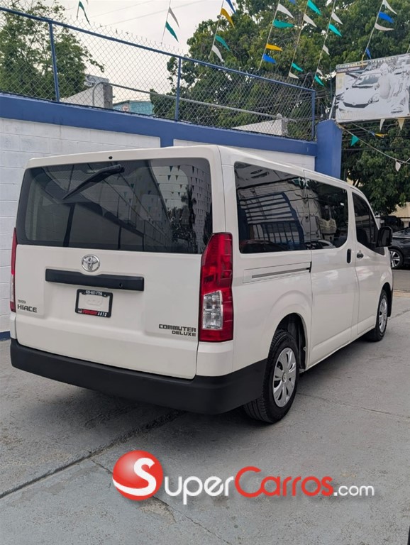 2021 Toyota Hiace GLX — foto 5 / 12