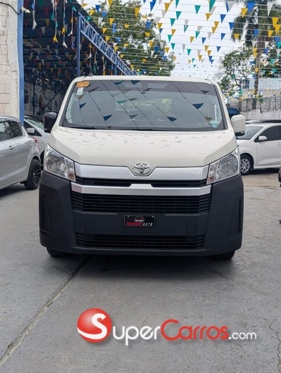 2021 Toyota Hiace GLX — foto 6 / 12