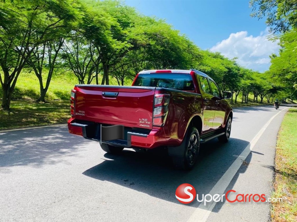 2025 Isuzu DMAX LS — foto 2 / 11