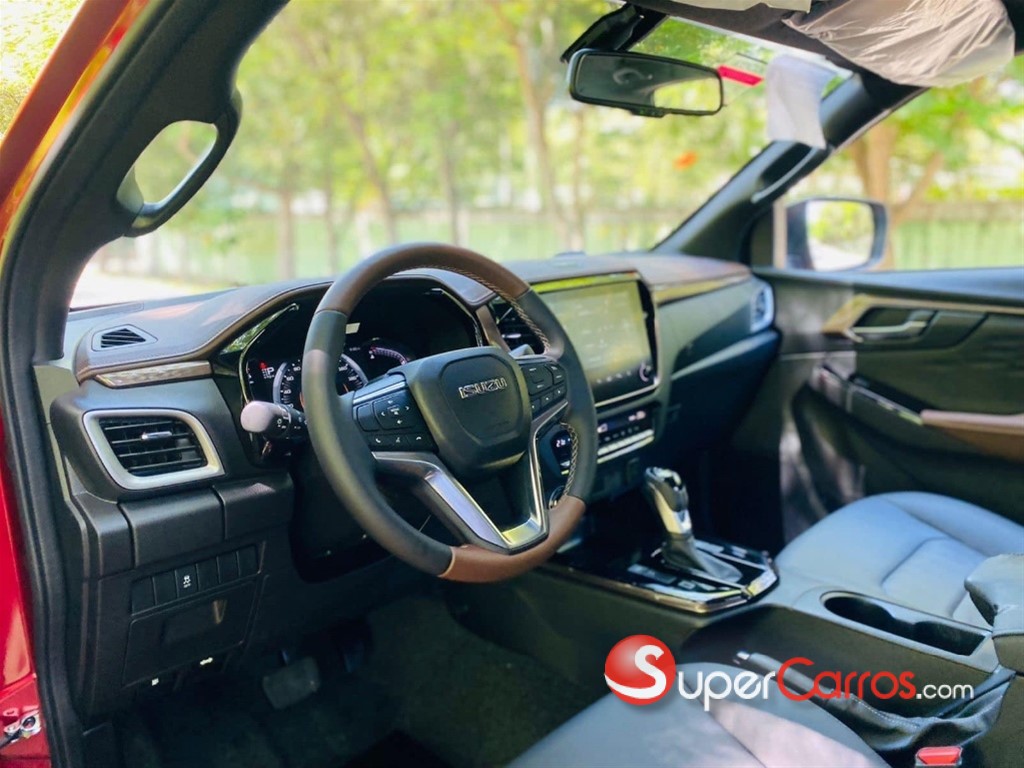2025 Isuzu DMAX LS — foto 4 / 11