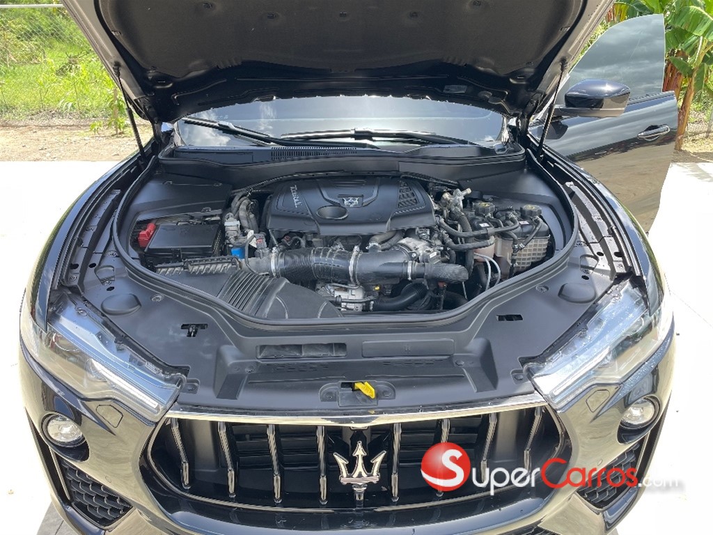 2022 Maserati Levante Hybrid — foto 8 / 10
