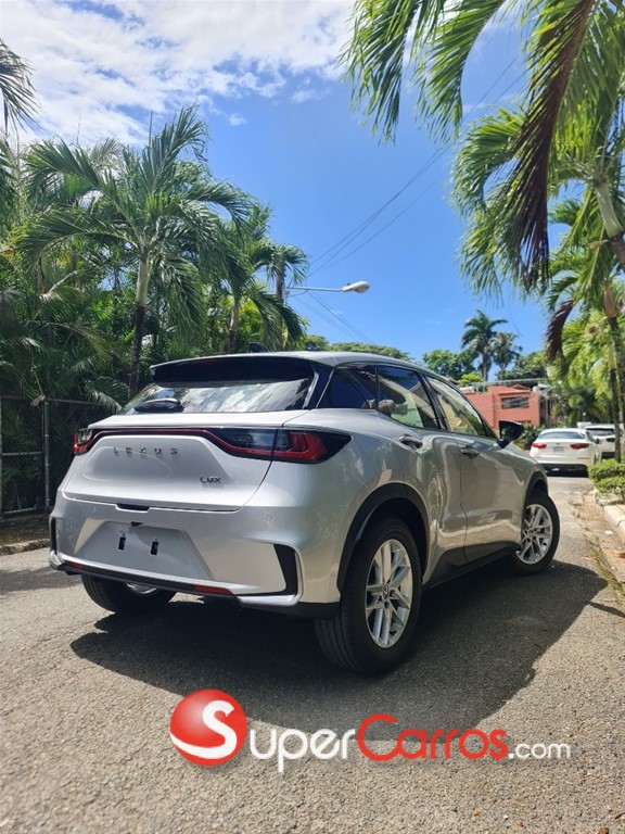 2025 Lexus LBX — foto 4 / 8
