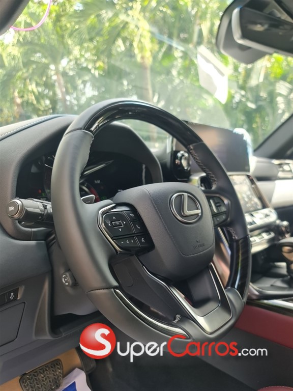 2026 Lexus LX LX 500d urban — foto 5 / 8