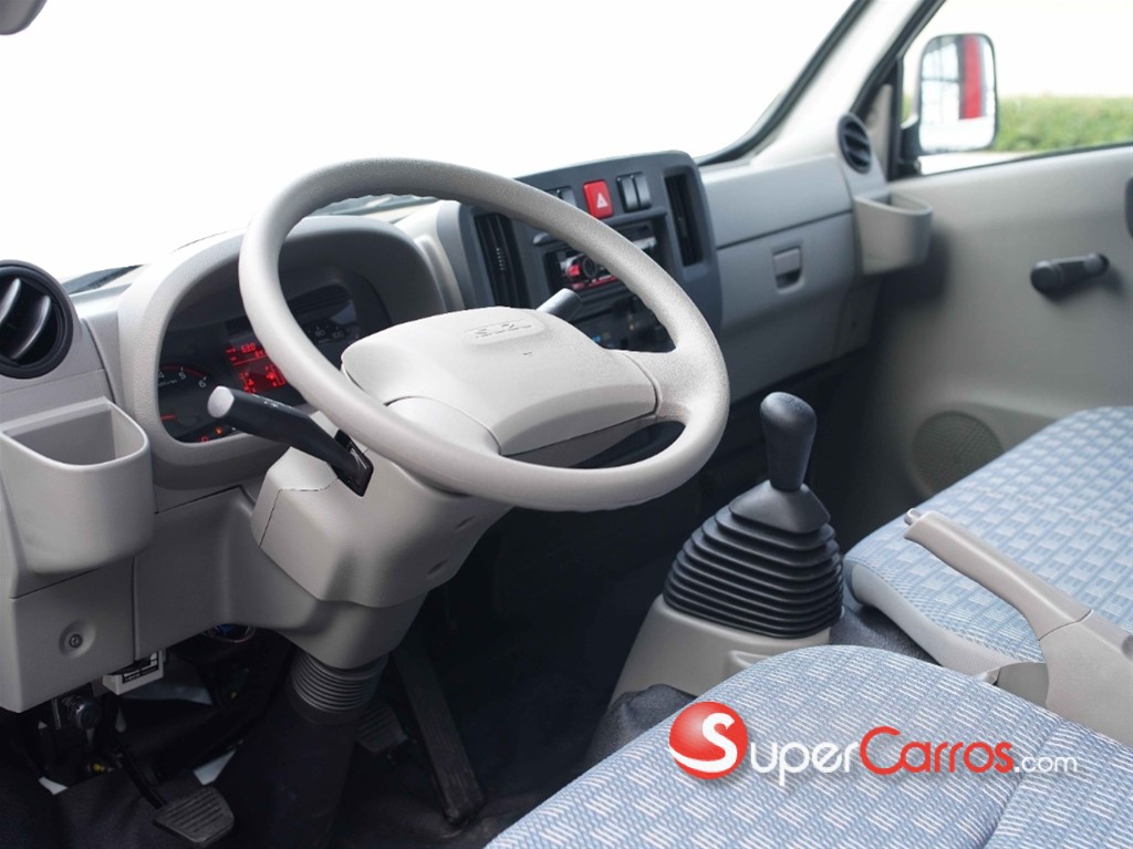 2027 Isuzu Traviz — foto 3 / 8