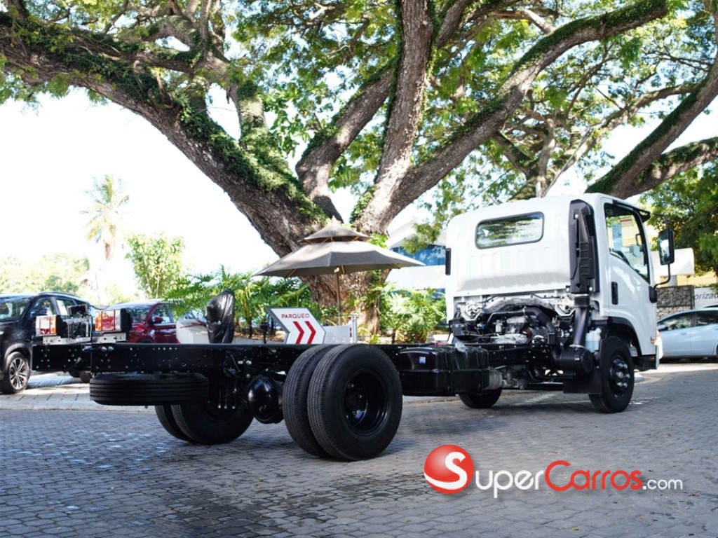 2026 Isuzu NQR 18 Pies — foto 3 / 6
