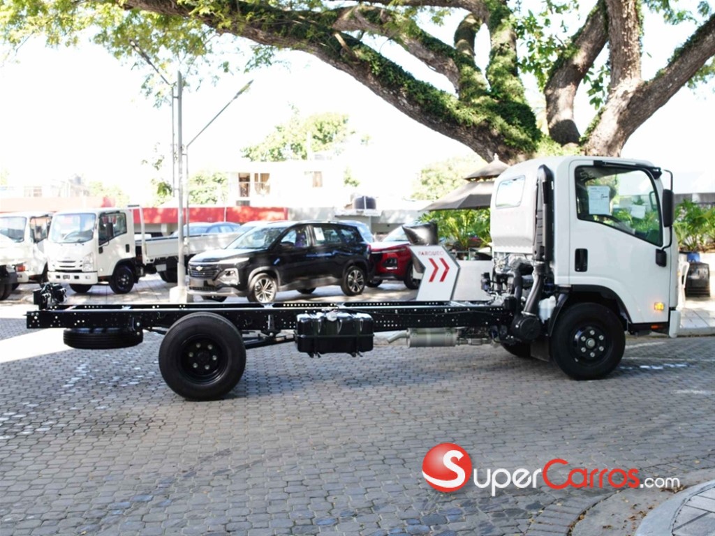 2026 Isuzu NQR 18 Pies — foto 4 / 6