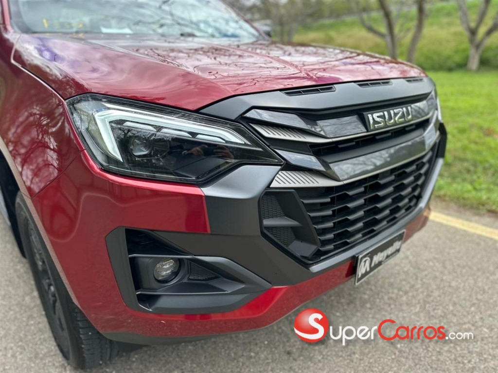 2027 Isuzu DMAX LSE — foto 4 / 12