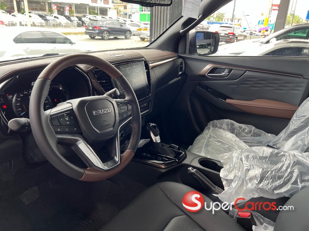 2027 Isuzu DMAX LSE — foto 6 / 10